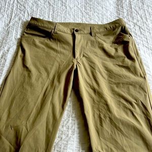 Lululemon ABC classic 5 pocket pants 34x32